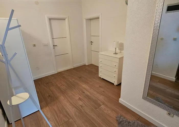 Ivan דירה מאקרסקה